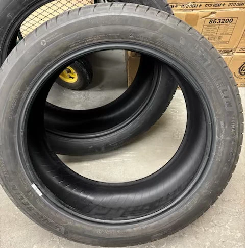 (USAGÉ) 4 Pneus Michelin Primacy all saison 235/50r20, usure 8/32. #P235/50r20 Michelin Primacy all saison