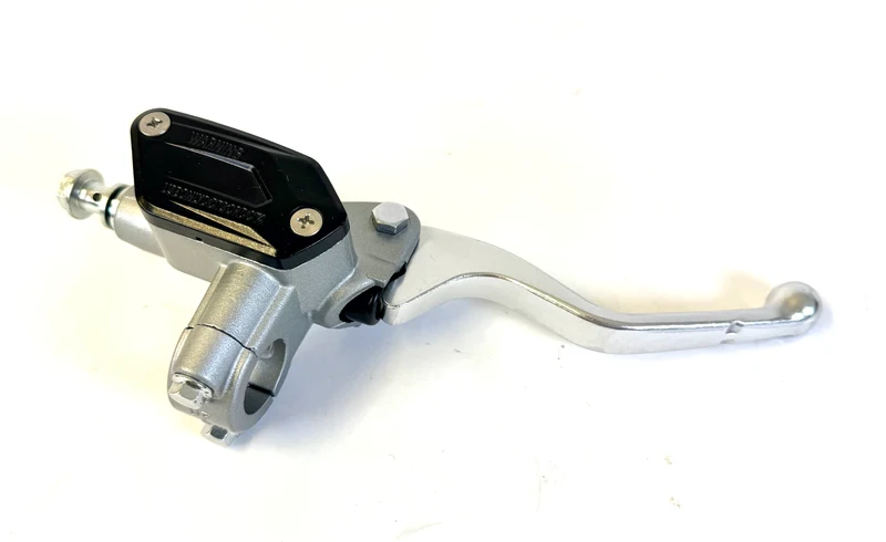 Maître-cylindre de frein racing – M-Racing