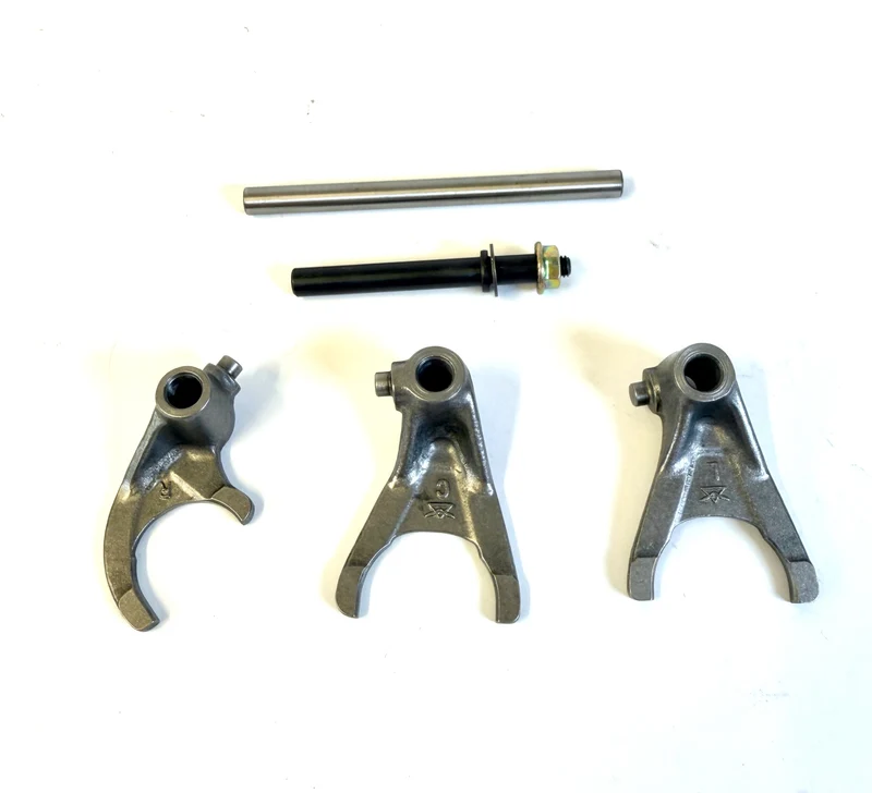 Fourchette forgée renforcée – Boîte AM6 (70 à 100cc) M-racing