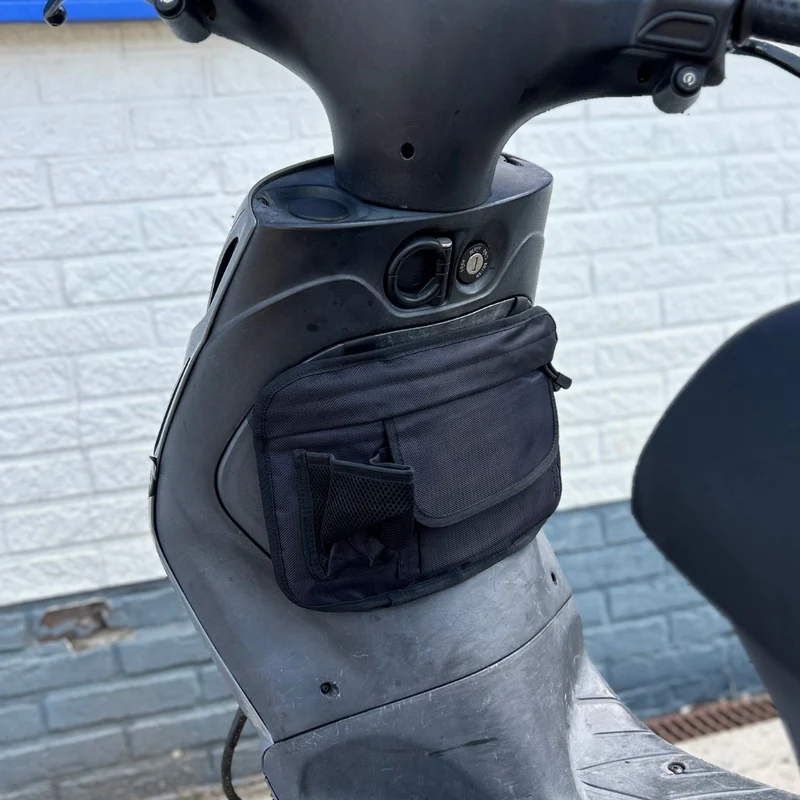 Sacoche de genouillère pour scooter universelle